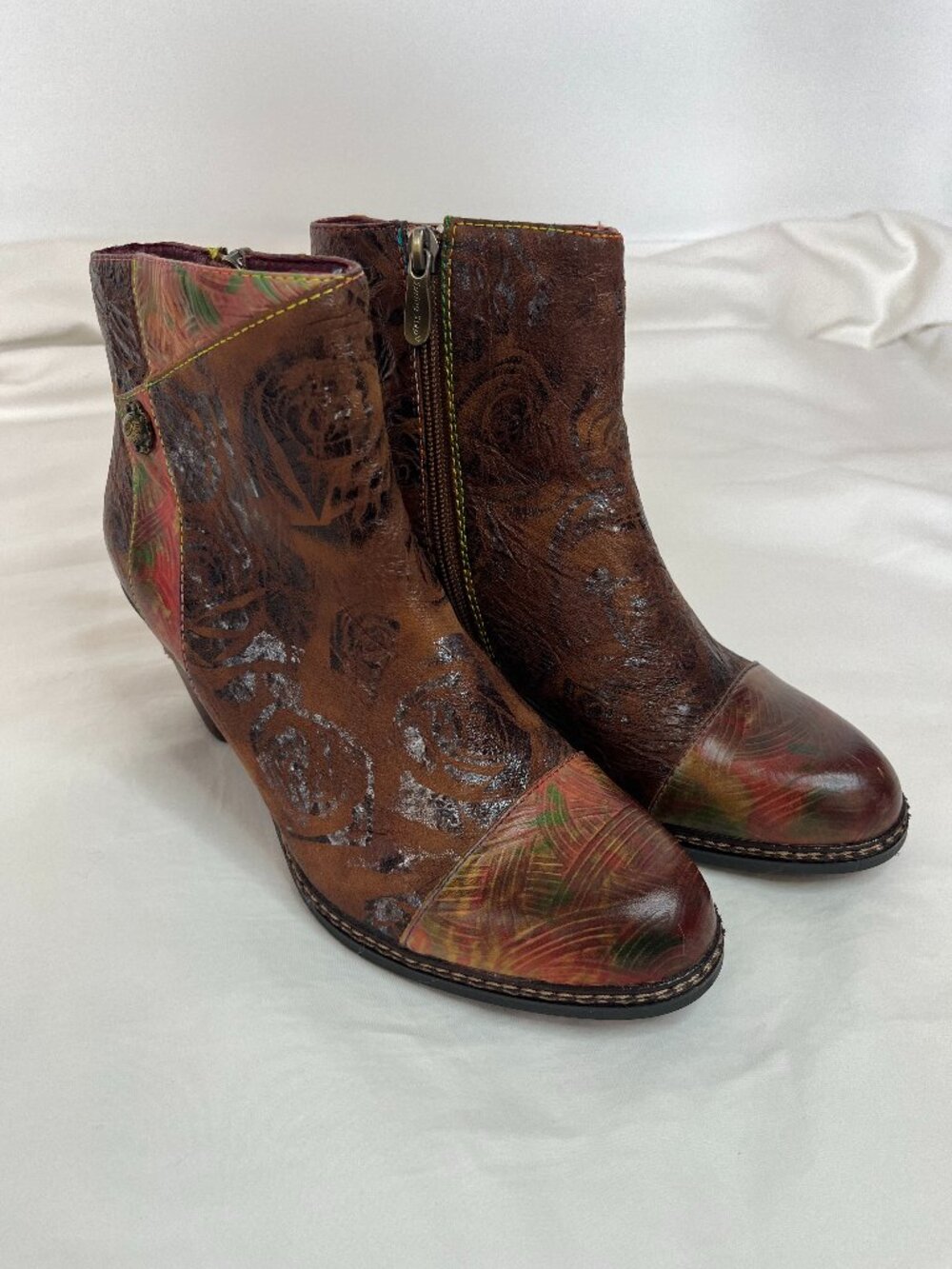 L'Artiste by Spring Step Waterlily Ankle Boots